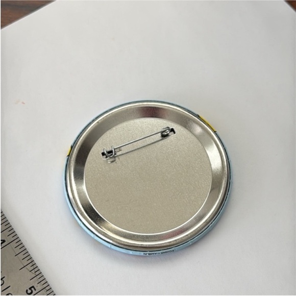 Vintage Disney Roger Rabbit Button - Yellow, Blue, Pink - Picture 6 of 9